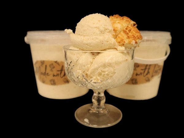 Kokosmakronen IJs Emmer